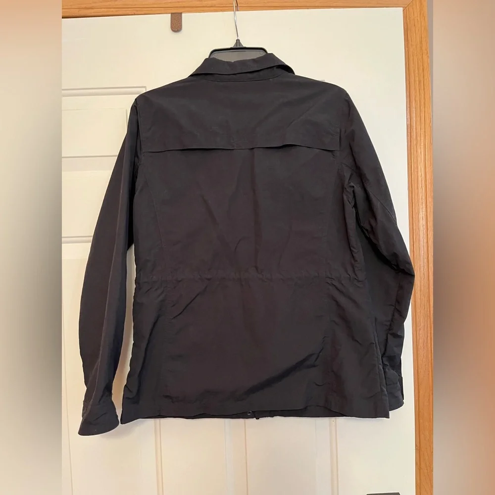 Women’s Eddie Bauer black utility active  hiking casual jacket. Size small